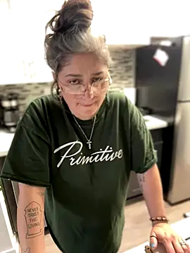 Snapshot of Alix_Valentine chatting on 09/12/25, 04:18 Alix Valentine online show from 09/12/25, 04:18