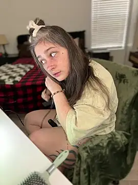 Alix Valentine online show from 02/08/26, 05:43