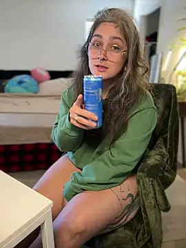 Alix Valentine online show from 06/06/26, 05:07