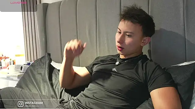 DeusbelliS online show from 10/31/25, 04:47