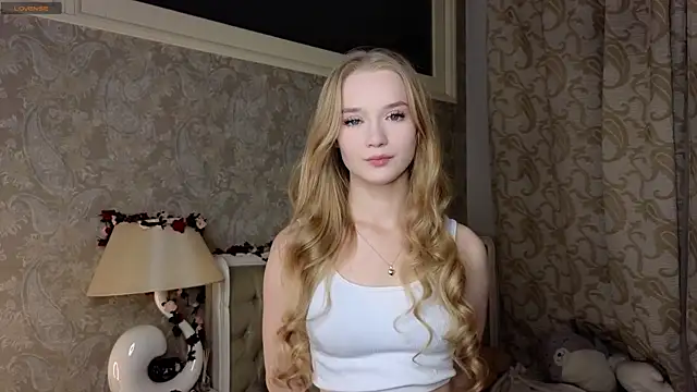 Emma Frosty online show from 10/22/25, 06:51