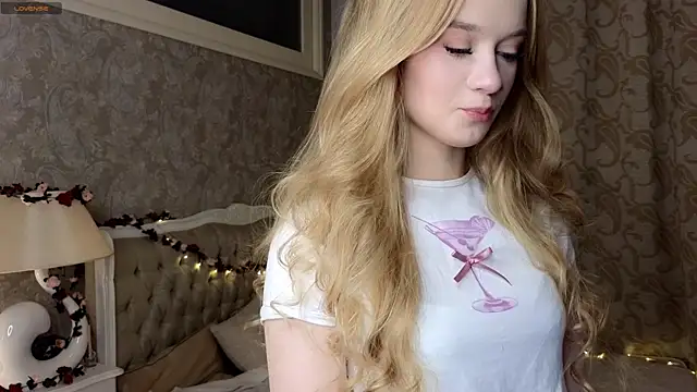 Emma Frosty online show from 10/17/25, 09:38