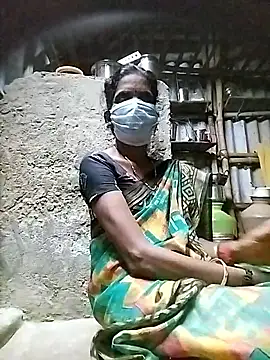 Snapshot of Tamilauntyhot chatting on 10/27/25, 01:45 Tamilauntyhot online show from 10/27/25, 01:45