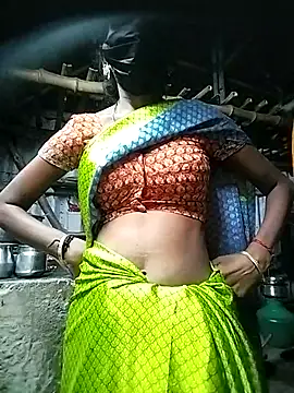 Snapshot of Tamilauntyhot chatting on 10/28/25, 01:43 Tamilauntyhot online show from 10/28/25, 01:43