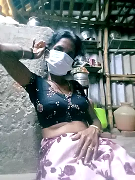 Snapshot of Tamilauntyhot chatting on 10/05/25, 02:13 Tamilauntyhot online show from 10/05/25, 02:13