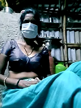 Snapshot of Tamilauntyhot chatting on 10/13/25, 01:40 Tamilauntyhot online show from 10/13/25, 01:40