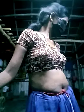 Snapshot of Tamilauntyhot chatting on 09/25/25, 02:12 Tamilauntyhot online show from 09/25/25, 02:12