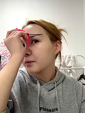 Snapshot of AsiaVegas chatting on 10/10/25, 03:35 AsiaVegas online show from 10/10/25, 03:35