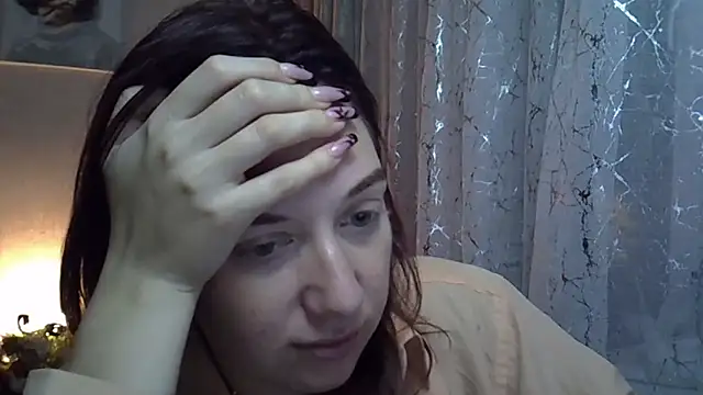 Lily Ember online show from 10/09/25, 10:32