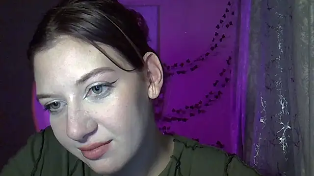 Lily Ember online show from 10/16/25, 10:07