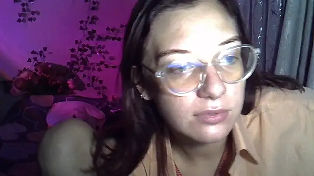 Lily Ember online show from 10/15/25, 06:16