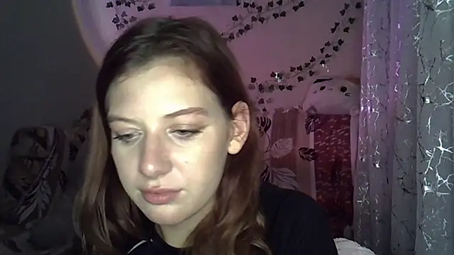 Lily Ember online show from 11/25/25, 07:03