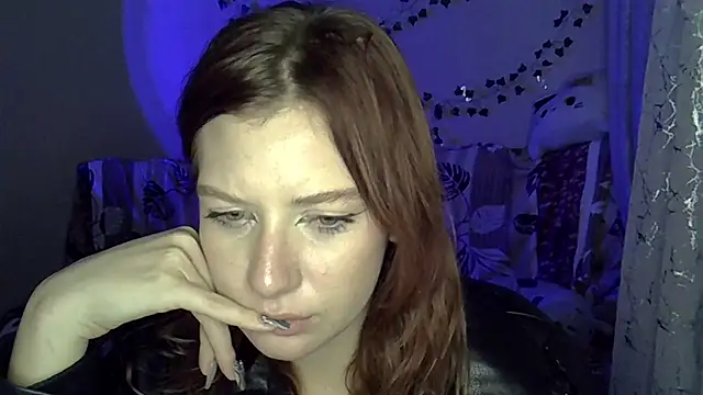 Lily Ember online show from 12/02/25, 08:10