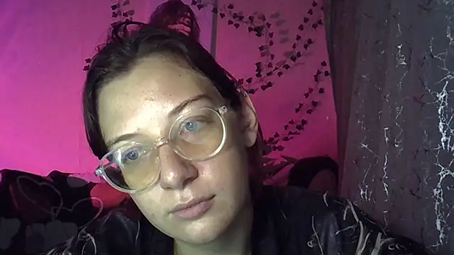 Lily Ember online show from 11/03/25, 07:50