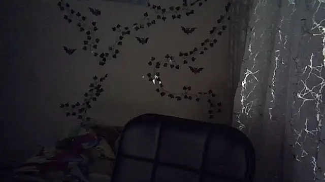 Lily Ember online show from 11/01/25, 06:02