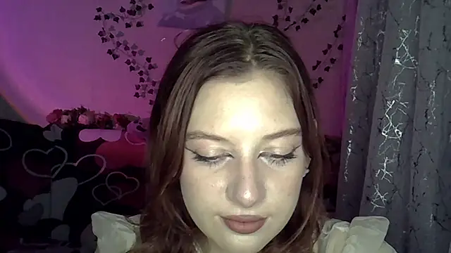 Lily Ember online show from 11/17/25, 05:06