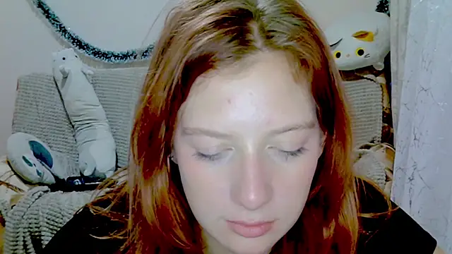 Lily Ember online show from 12/17/25, 07:08