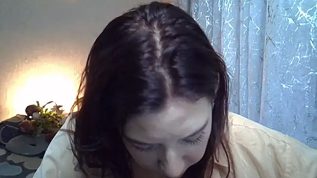 Lily Ember online show from 10/08/25, 10:10