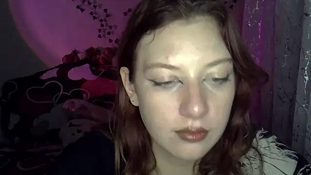 Lily Ember online show from 11/12/25, 07:40