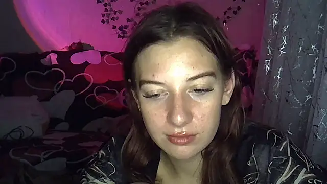 Lily Ember online show from 11/13/25, 07:29