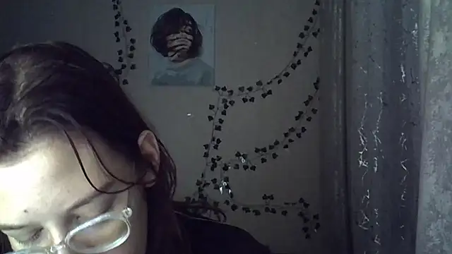 Lily Ember online show from 10/21/25, 07:02