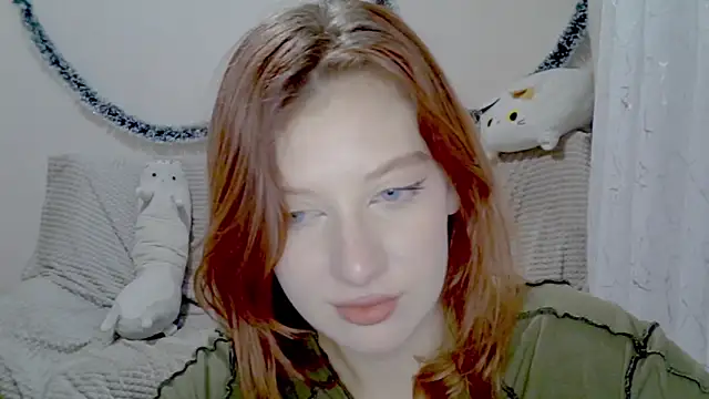 Lily Ember online show from 12/15/25, 06:25