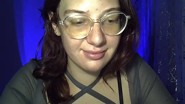 Lily Ember online show from 10/25/25, 08:20