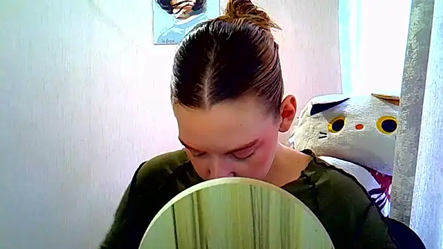 Lily Ember online show from 09/26/25, 10:11