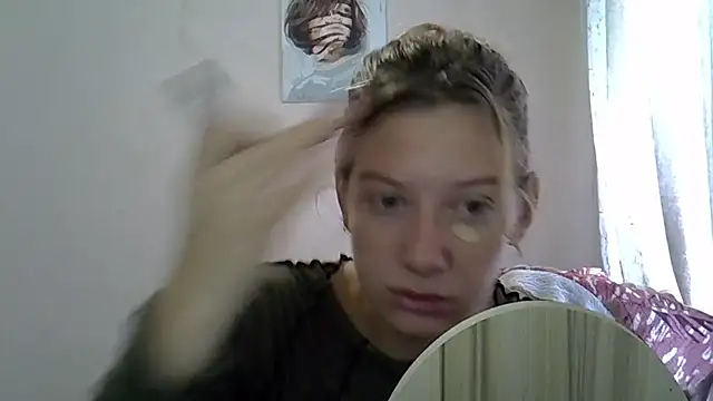 Lily Ember online show from 09/25/25, 08:42