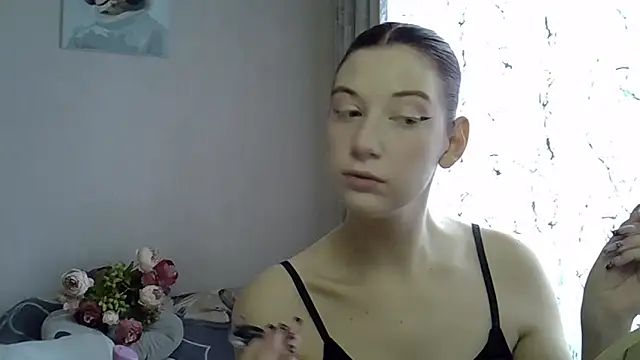 Lily Ember online show from 10/10/25, 10:38