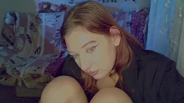 Lily Ember online show from 12/13/25, 08:04