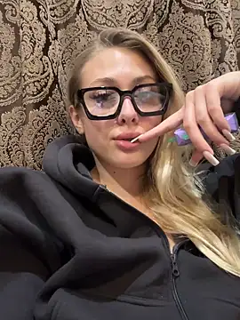 Snapshot of ChristyMarshall chatting on 10/28/25, 09:58 ChristyMarshall online show from 10/28/25, 09:58