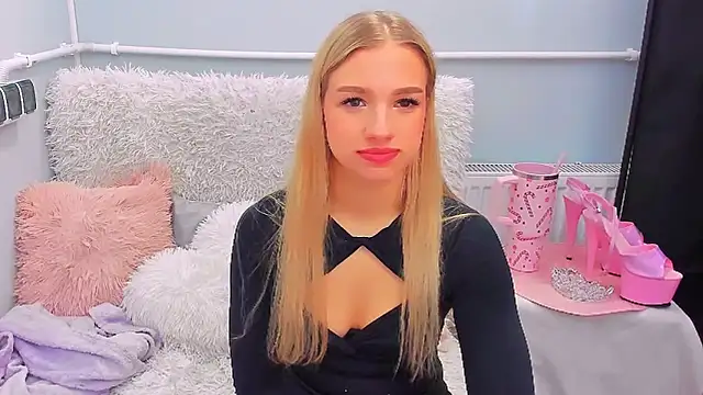 EvetteRose online show from 02/08/26, 02:15