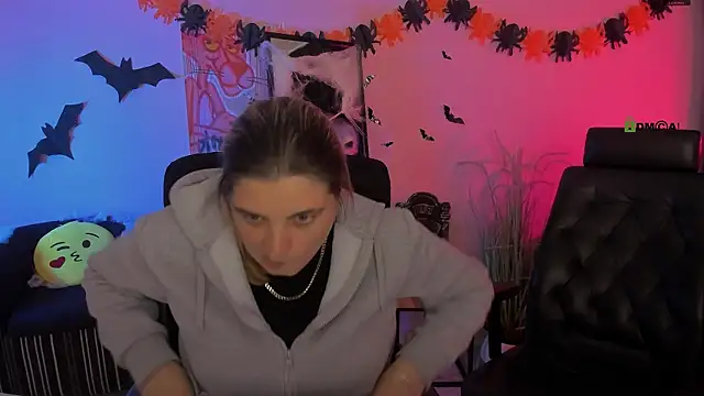 inga gree online show from 11/01/25, 07:52