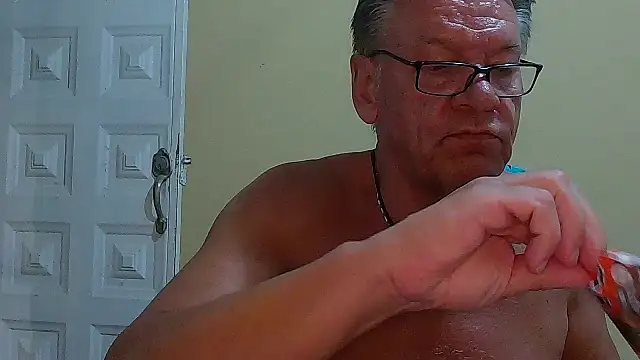 Unique X perience online show from 03/17/26, 03:42