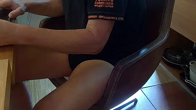 Unique X perience online show from 10/06/25, 11:33