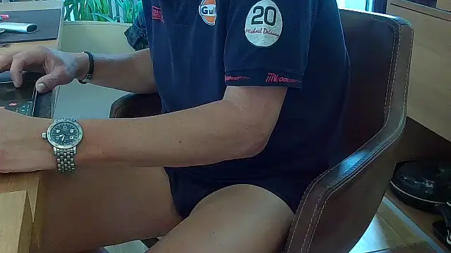 Unique X perience online show from 10/12/25, 12:06