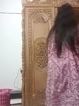 Snapshot of Farihasultana@xh chatting on 10/16/25, 06:27 Farihasultanaxh online show from 10/16/25, 06:27