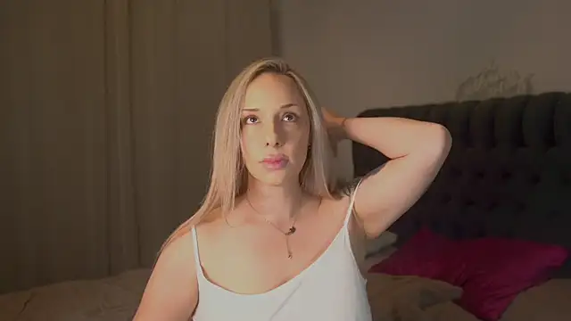SweetBella95  online show from 05/17/26, 01:49