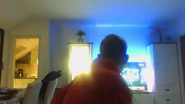 Snapshot of Kevinhot38 chatting on 10/27/25, 07:26 Kevinhot38 online show from 10/27/25, 07:26