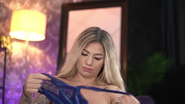 AlmaVelia online show from 01/12/26, 10:03