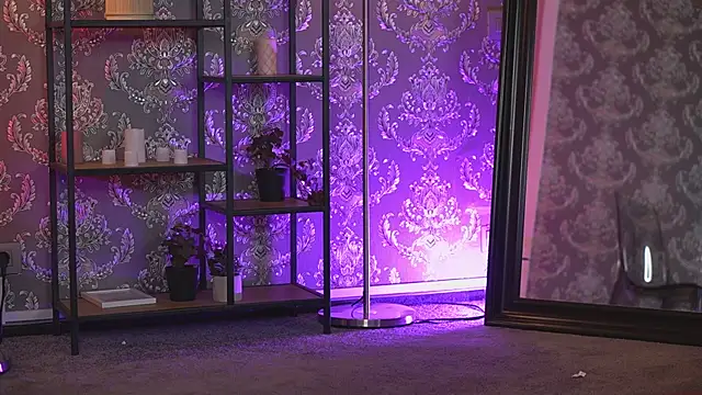 AlmaVelia online show from 09/14/25, 06:52