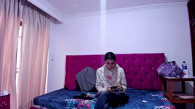 cattaleya villalobos online show from 09/16/25, 02:29