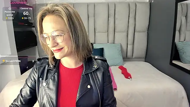 Charlot milf online show from 02/09/26, 12:03