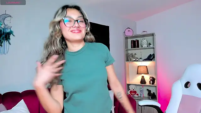 Tatiana mendoza online show from 10/15/25, 02:54