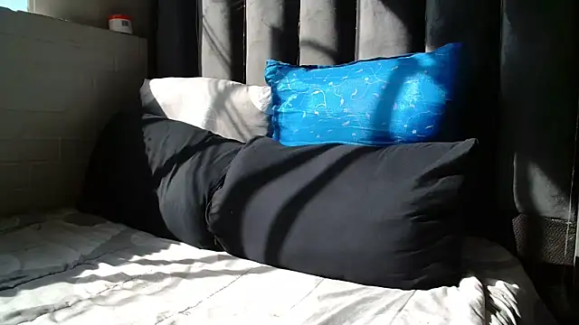 dark honeyx26 online show from 11/30/25, 06:03