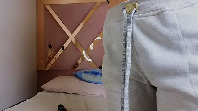 Snapshot of Sthephany_grand chatting on 11/21/25, 03:44 Sthephany grand online show from 11/21/25, 03:44