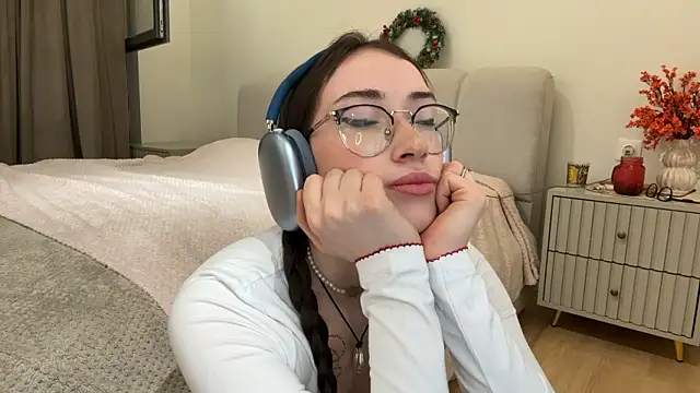 Kelly Berry   online show from 02/27/26, 05:24