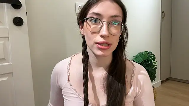 Kelly Berry   online show from 01/06/26, 05:50