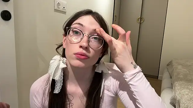 Kelly Berry   online show from 04/02/26, 06:47